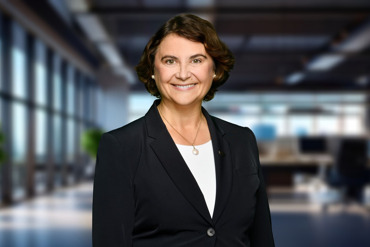 A headshot of Dr. Gabriela Ilie 