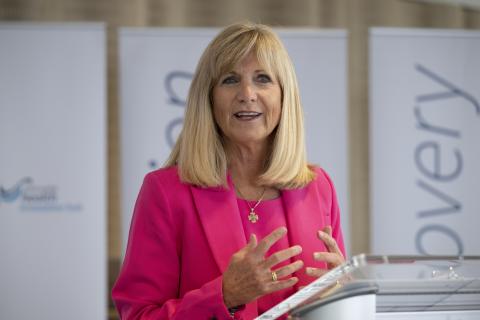 Gail Tomblin Murphy presenting
